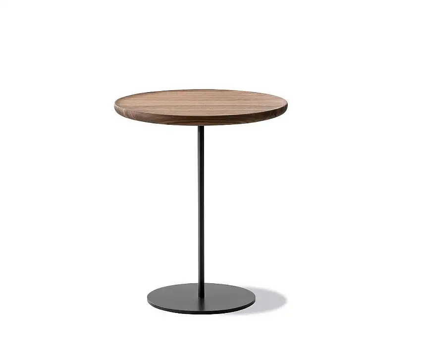 Fredericia Furniture 6755 Pal Beistelltisch 44x45 cm – Walnuss/Schwarzer Stahl