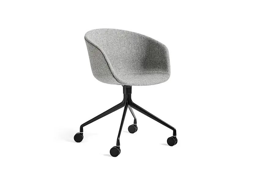 HAY AAC 25 About A Chair SH: 46 cm – Schwarz pulverbeschichtetes Aluminium/Hallingdal 130
