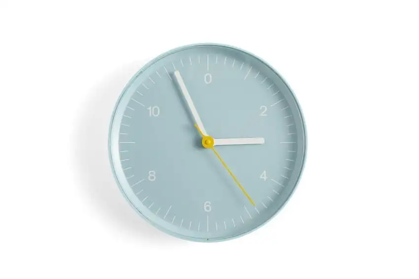 HAY Wanduhr 26x26 cm – Blau