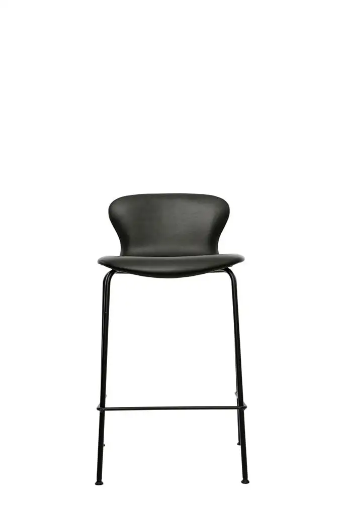 Bruunmunch PLAYchair Counter LowBack Vollgepolstert SH: 65 cm – Sort/Hero Sort Leder
