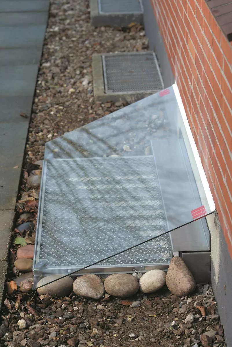 ACO Lichtschachtabdeckung aus ESG Glas 580 x 1220 mm für Lichtschacht 500 x 1000 mm