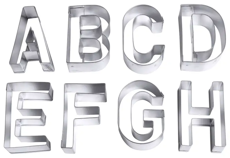 Ausstecher BUCHSTABEN, groß, Weißblech, 6 x 4 cm, H: 2,5 cm