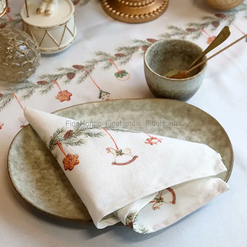Chic Antique Aix Stoffserviette mit Girlanden Creme