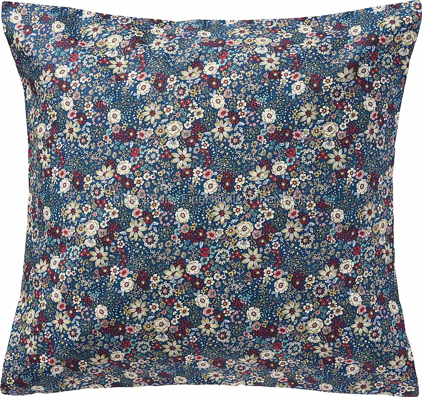 Ib Laursen Kissenhülle - Blau mit cremeweißen, roten, blauen und hellrosa Blumen 60 x 60 cm