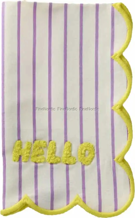 Rice Stoffserviette - Lila Streifen - Wellenkante und getuftetes gelbes "HELLO"