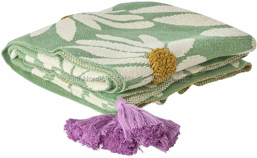 Rice Strickdecke - Grün - Geprägte Blumen - Lila Quasten